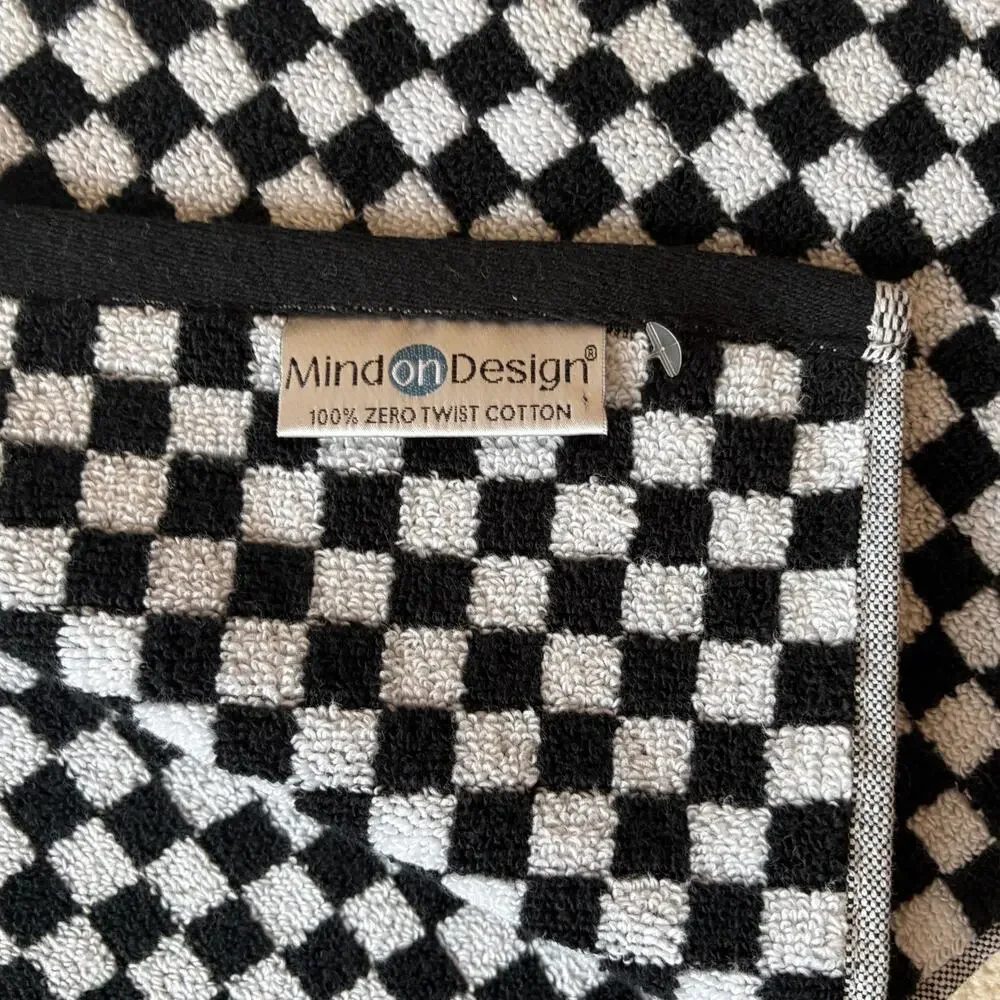 Set of 2 Chic Black & White Checkered Bath Towels 100% Zero Twist Cotton NEW